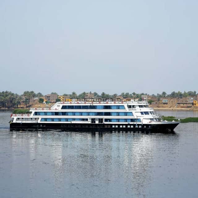 MS Movenpick Darakum